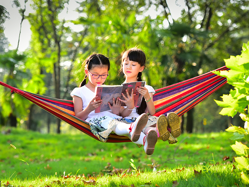 到2027年底将建成2800万个充电设施，服务能力加速增长全球最大电动汽车充电网络持续升级